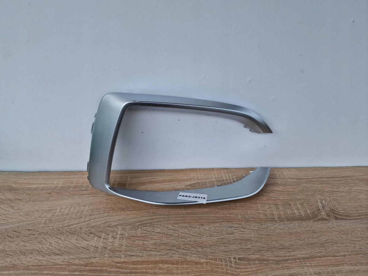 NEW GENUINE BMW 1 SERIES F40 LUXURY LINE FRONT BUMPER SIDE GRILLE TRIM RIGHT O/S 51117459720