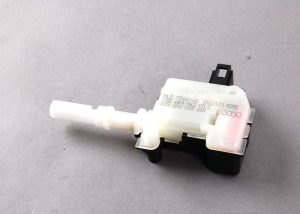 NEW GENUINE AUDI A3 S3 A4 S4 A6 S6 REAR TRUNK LOCK ACTUATOR 4B9962115C