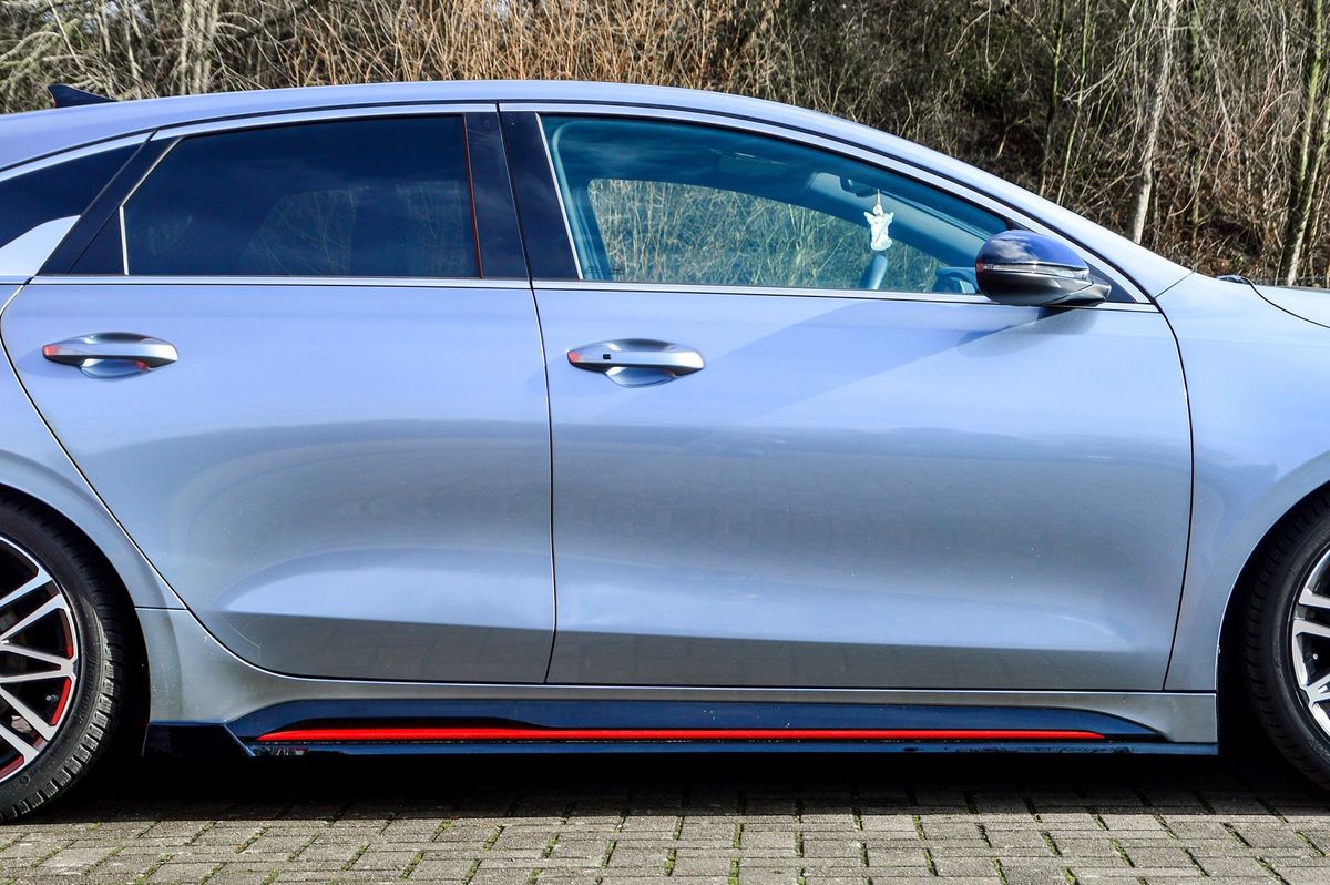 Black Gloss Performance Side skirts addons / Blades / diffusers / sill covers with Wing For Kia Pro Ceed GT. GT Line 18-21