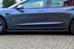 Black Gloss Performance Side skirts addons / Blades / diffusers / sill covers with Wing For   Tesla Model 3 + Performance 2017+