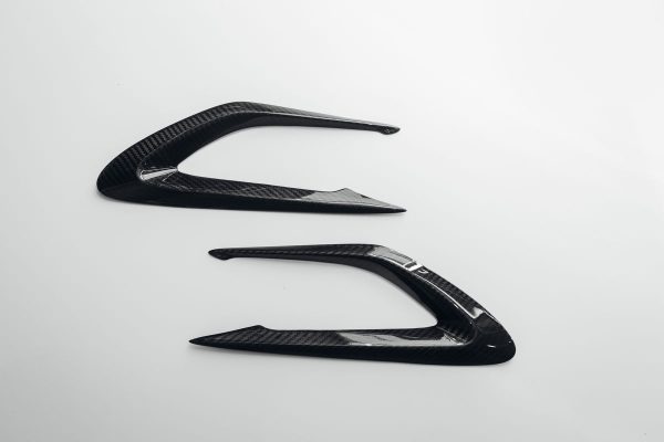 Speed S Carbon fibre front wing / fender vent frame diffuser for BENTLEY BENTAYGA - Image 3