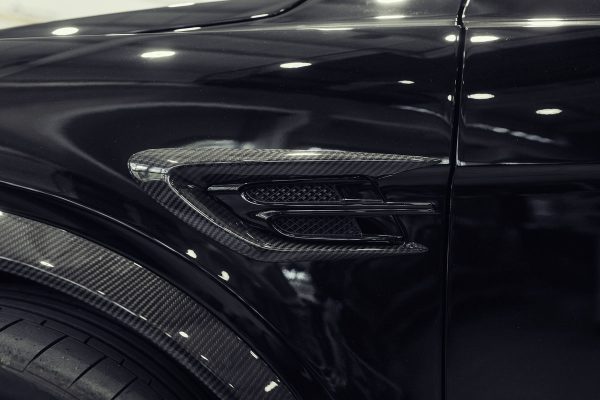 Speed S Carbon fibre front wing / fender vent frame diffuser for BENTLEY BENTAYGA - Image 5
