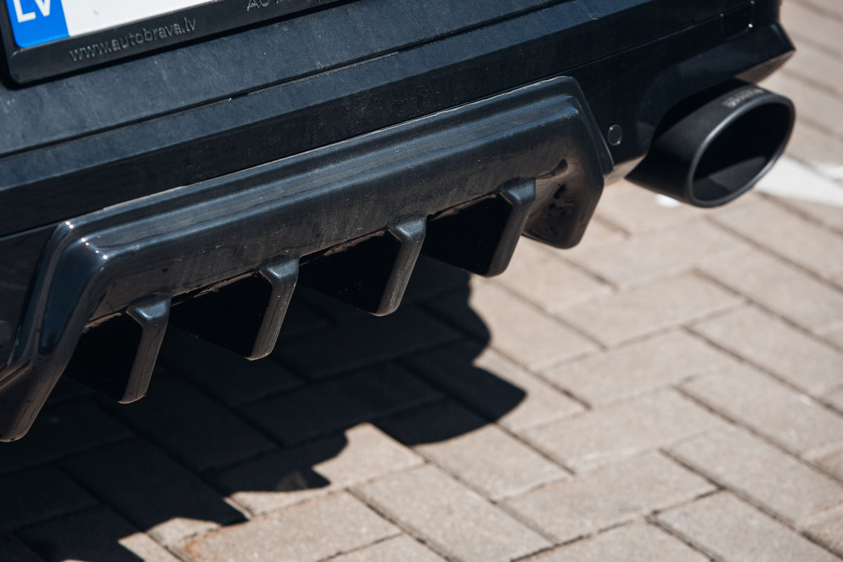 Rear bumper diffuser with ribs for Cupra Formentor - Image 8
