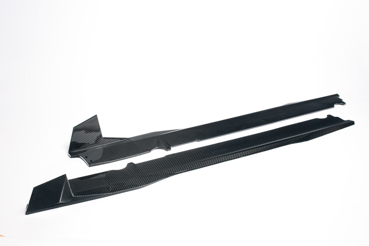 Carbon Sideskirt Aero blades for Lamborghini Huracan STO - Image 3
