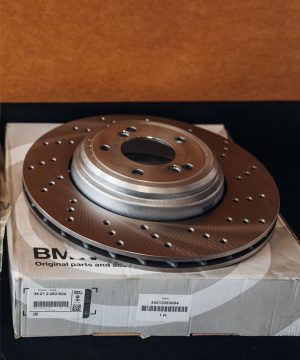 Original BMW Brake disc ventilated rear right for M3 E92 E93 E90 + M1 E82