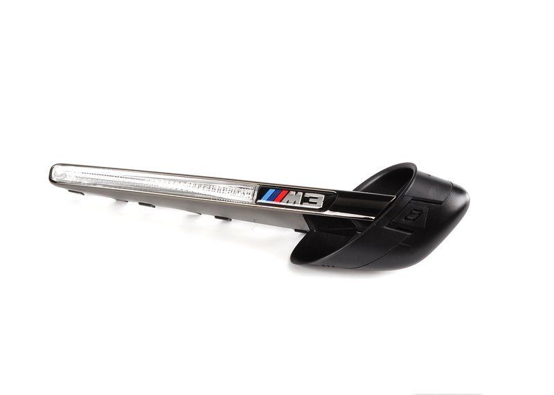 NEW GENUINE BMW 3 SERIES M3 COUPE E92 FRONT FENDER TRIM GRILLE RIGHT O/S 51137979352