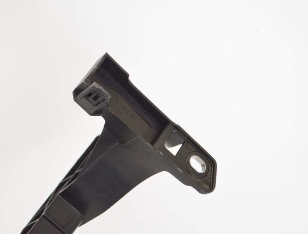 NEW GENUINE VOLKSWAGEN GOLF MK7 FRONT BUMPER CENTER MIDDLE BRACKET TRIM 5G0805705R - Image 4