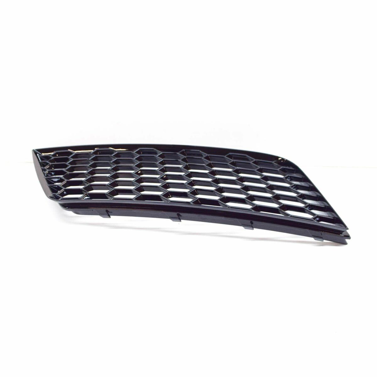 NEW GENUINE AUDI RS3 15-17 FRONT BUMPER LOWER RIGHT O/S AIR VENT GRILL BLACK 8V4807682BT94
