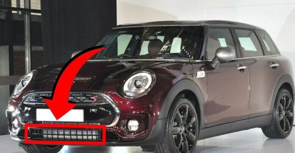 NEW GENUINE MINI F54 FRONT JCW BUMPER LOWER CENTER GRILLE WITH GLOSS BLACK STRIP