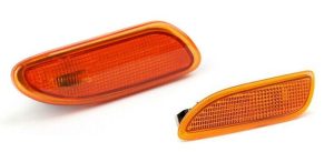 NEW GENUINE MERCEDES CLK C209 TURN SIGNAL DIRECTION INDICATOR PAIR SET
