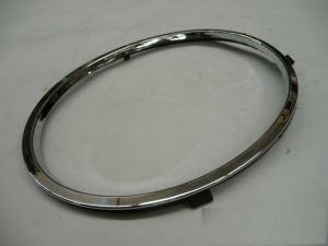 NEW GENUINE BENTLEY BENTAYGA FRONT LEFT OUTER HEADLIGHT CHROME RING 36A807823C