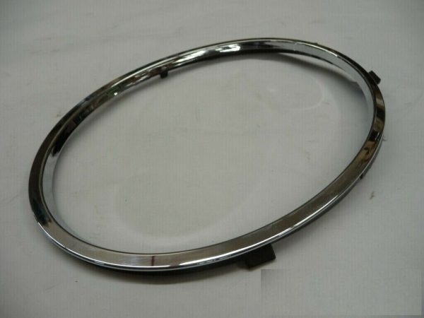 NEW GENUINE BENTLEY BENTAYGA FRONT LEFT OUTER HEADLIGHT CHROME RING 36A807823C