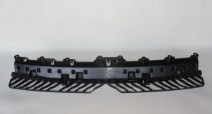 NEW GENUINE VW T-ROC 17- REAR BUMPER FRAME HOLDER MOUNT STRIP 2GA807863A