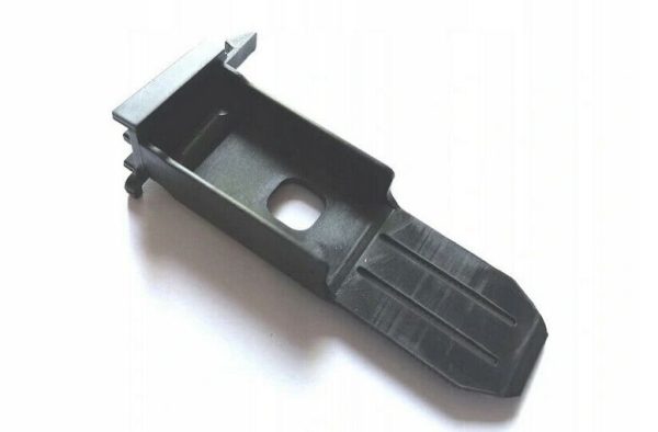 GENUINE MERCEDES BENZ E CLASS W212 FACELIFT FRONT GRILL BRACKET HOLDER LEFT N/S