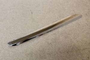 NEW GENUINE MERCEDES-BENZ CLS W218 FRONT CHROME AMG  GRILL TRIM RIGHT O/S A2188851274