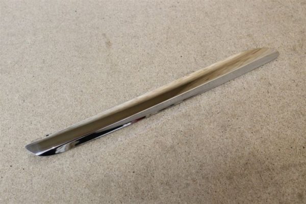 NEW GENUINE MERCEDES-BENZ CLS W218 FRONT CHROME AMG  GRILL TRIM RIGHT O/S A2188851274