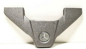 NEW GENUINE MERCEDES-BENZ FRONT UPPER CYLINDER HEAD COVER PLATE WITH LOGO A1560100467