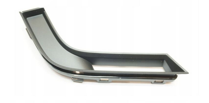 NEW GENUINE AUDI A3 S3 FRONT LOWER BUMPER TRIM RIGHT 8V3807824