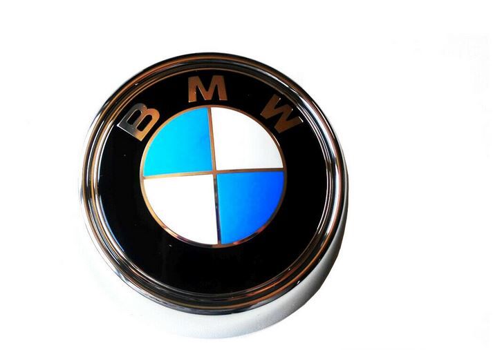 NEW GENUINE BMW 5 SERIES F07 LCI REAR TRUNK HATCH LID LOGO BADGE WITH BASE 51147336450 - Image 2