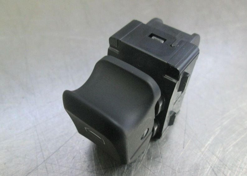 NEW GENUINE AUDI A3 13-16 REAR LEFT RIGHT SIDE SWITCH FOR WINDOW REGULATOR 8V0959855 - Image 2