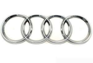 NEW GENUINE AUDI A1 2011-2016 REAR TRUNK CHROME CENTER EMBLEM 8X0853742A 2ZZ