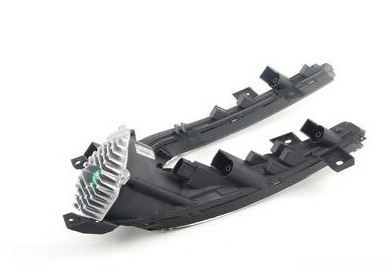 NEW GENUINE VW E GOLF MK7 14-18 FRONT LOWER O/S RIGHT LED DAY LIGHT ASSEMBLY 5GE941056B - Image 2