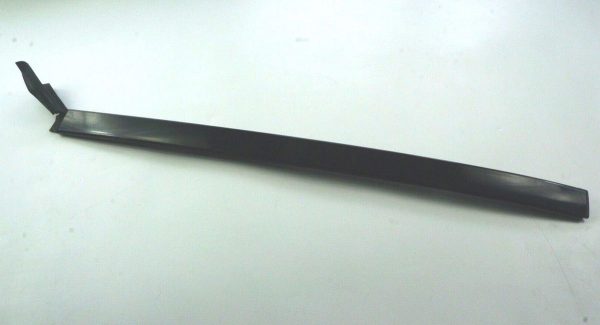 NEW GENUINE MERCEDES MB X204 GLK FRONT WINDOW WATER DRAIN COVER N/S A2046904362