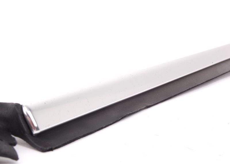 BMW NEW GENUINE 3 SERIES E46 CONVERTIBLE OUTER WEATHERSTRIP RIGHT O/S 51367026388 - Image 3