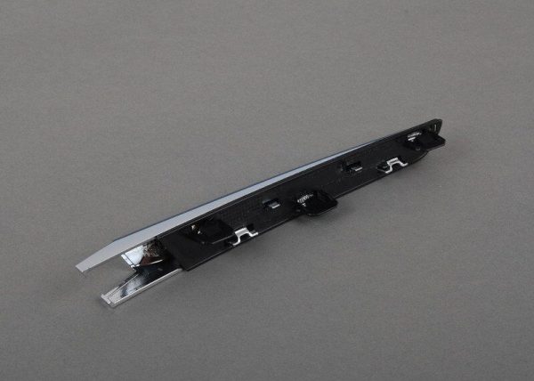 NEW GENUINE BMW 3 SERIES F80 M3 SIDE FENDER VENT TRIM RIGHT O/S 51138056060 - Image 2