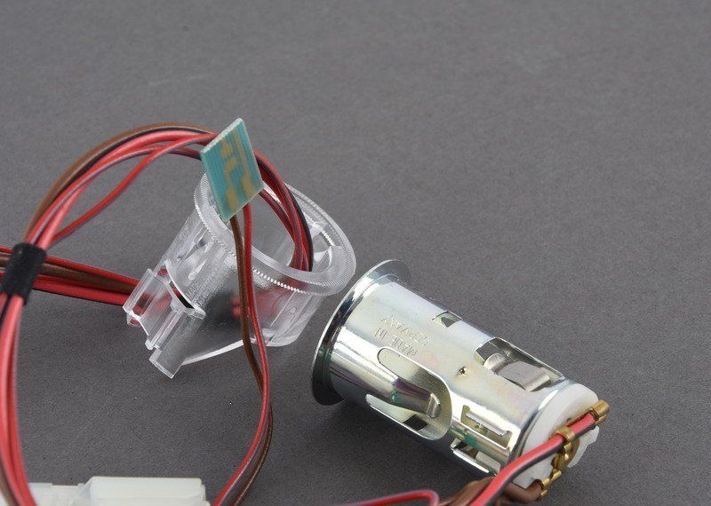 NEW OEM BMW F10 F11 F12 F13 E70 E71 CIGARETTE LIGHTER SOCKET 61346977675 - Image 5