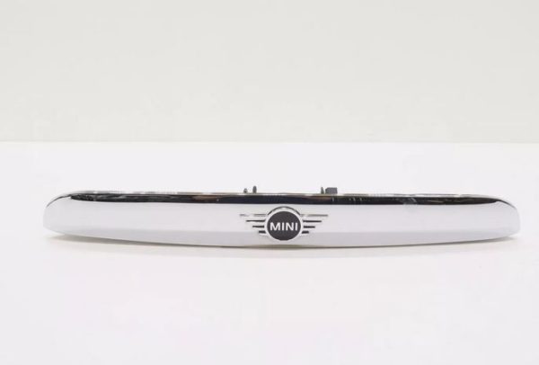 NEW GENUINE  MINI COOPER F55 REAR LIFTGATE MOLDING W/ KEY BUTTON OEM 51137489757