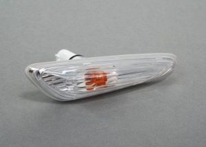BMW NEW GENUINE X3 SERIES 04-11 RIGHT O/S WHITE TURN SIGNAL INDICATOR 63133418448