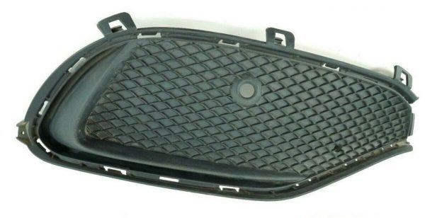 NEW GENUINE MERCEDES BENZ CLA CLASS C117 FRONT LOWER BUMPER GRILL RIGHT O/S A1178857600 - Image 4
