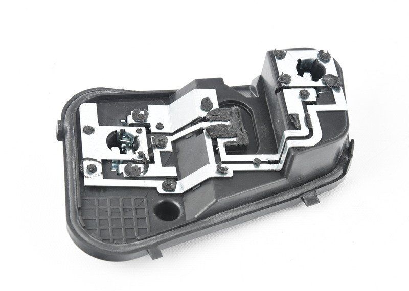 NEW GENUINE VW TOUAREG 03-10 OUTER TAIL LIGHT BULB CARRIER RIGHT O/S 7L6945258F