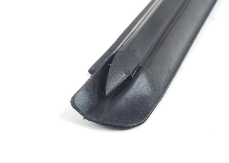 NEW GENUINE PORSCHE 996 CARRERA 986 BOXSTER DOOR OUTER SEALING SLOT RIGHT O/S 99653708607 - Image 3