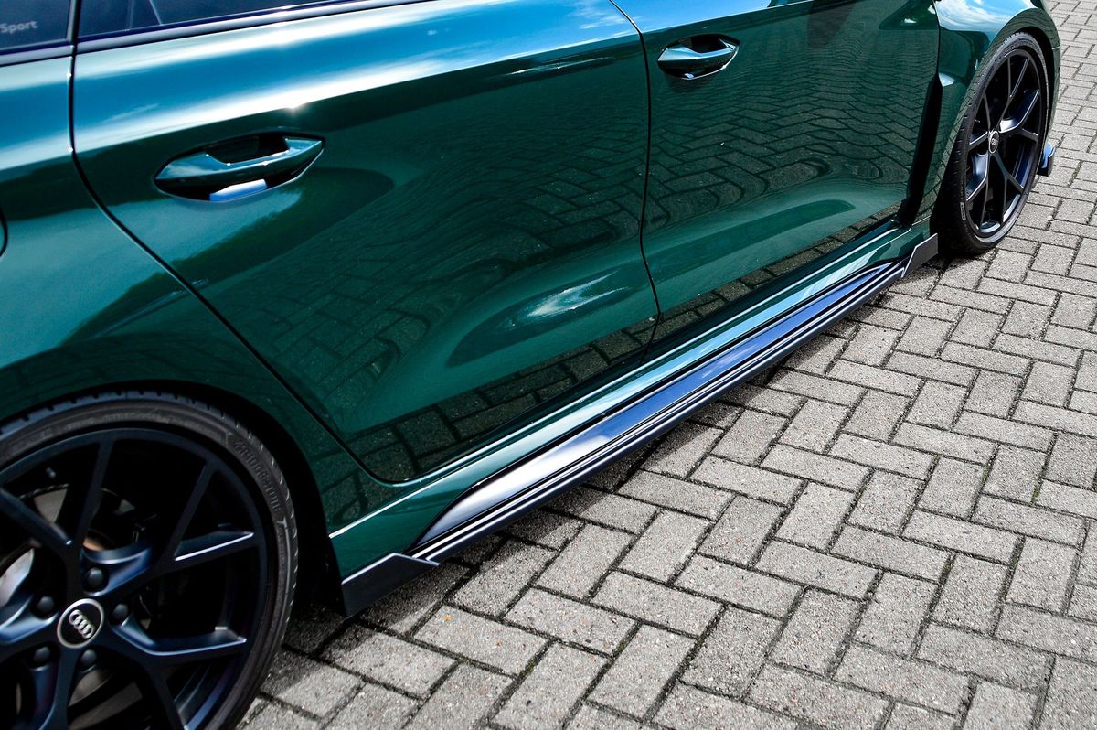 Black Gloss Performance Side skirts addons / Blades / diffusers / sill covers with Wing For Audi RS3 8Y 2020+