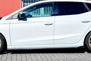 Black Gloss Performance Side skirts addons / Blades / diffusers / sill covers with Wing For Seat Ibiza 6F KJ 17-21