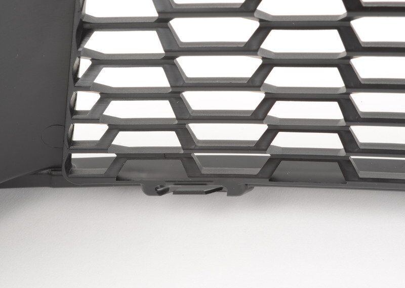NEW GENUINE BMW 6 SERIES F06 F12 F13 M SPORT FRONT BUMPER LOWER CENTER GRILL 51118050345 - Image 2