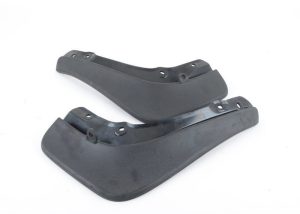 NEW GENUINE AUDI TT 2011-2010 REAR MUD FLAPS SPLASH GUARD PAIR 8J0075101A
