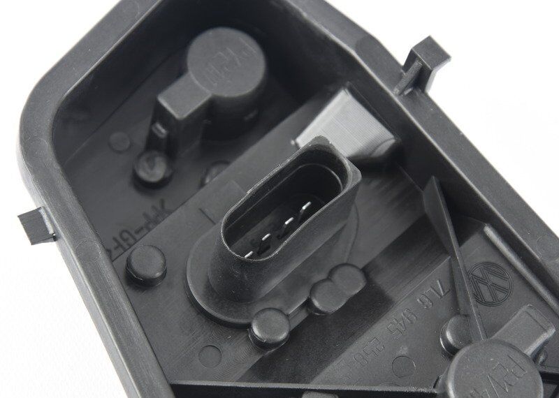 NEW GENUINE VW TOUAREG 03-10 OUTER TAIL LIGHT BULB CARRIER RIGHT O/S 7L6945258F - Image 3