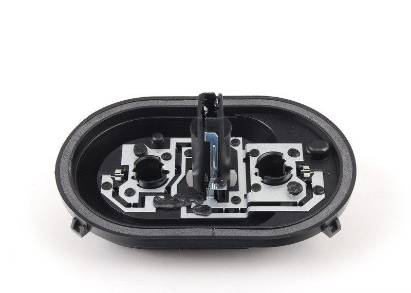 NEW GENUINE VW TIGUAN 08-11 OUTER TAIL LIGHT BULB CARRIER LEFT N/S 5N0945257C - Image 2