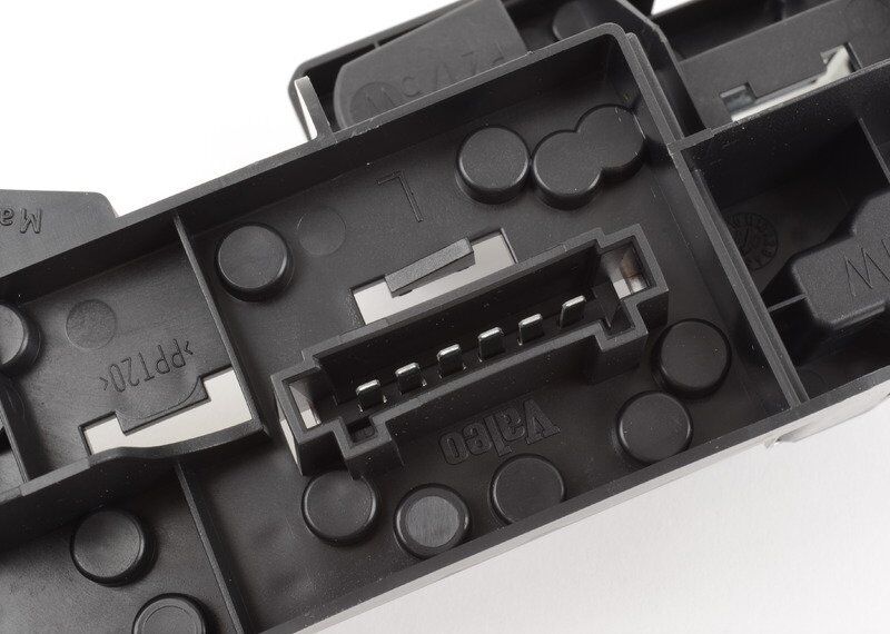 NEW GENUINE PORSCHE 987 BOXSTER CAYMAN 05-08 TAIL LIGHT BULK HOLDER LEFT N/S 98763145302 - Image 4