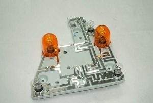 NEW GENUINE MERCEDES BENZ MB E W211 AVANTGARDE RIGHT O/S TAIL LIGHT BULB SUPPORT A2118200477