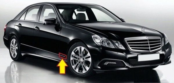 NEW GENUINE MERCEDES E CLASS W212 FRONT FENDER LOWER CHROME MOLDING RIGHT O/S A2126904482 - Image 3