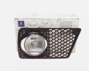 NEW GENUINE MERCEDES MB SLK CLASS R171 AMG FRONT BUMPER FOG LIGHT GRILL RIGHT A1718851853