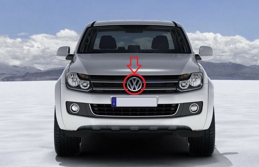 NEW GENUINE VW AMAROK 2010-2017 FRONT BUMPER GRILL CHROME LOGO EMBLEM BADGE 2H0853601AULM