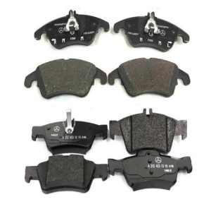 NEW GENUINE MERCEDES BENZ E CLASS W212 FRONT AND REAR BRAKE PAD SET