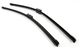 NEW GENUINE VW BORA GOLF PASSAT POLO FRONT WINDSCREEN WIPER BLADES SET 2PCS RHD