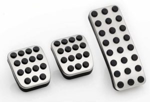 NEW GENUINE MERCEDES A CLASS W176 B CLASS W246 STAINLESS STEEL PEDAL COVERS SET A2462905401