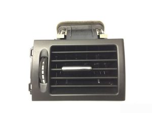 NEW GENUINE MERCEDES BENZ C220 CDI CENTER DASHBOARD AIR FLEW VENT RIGHT O/S A20483013549116